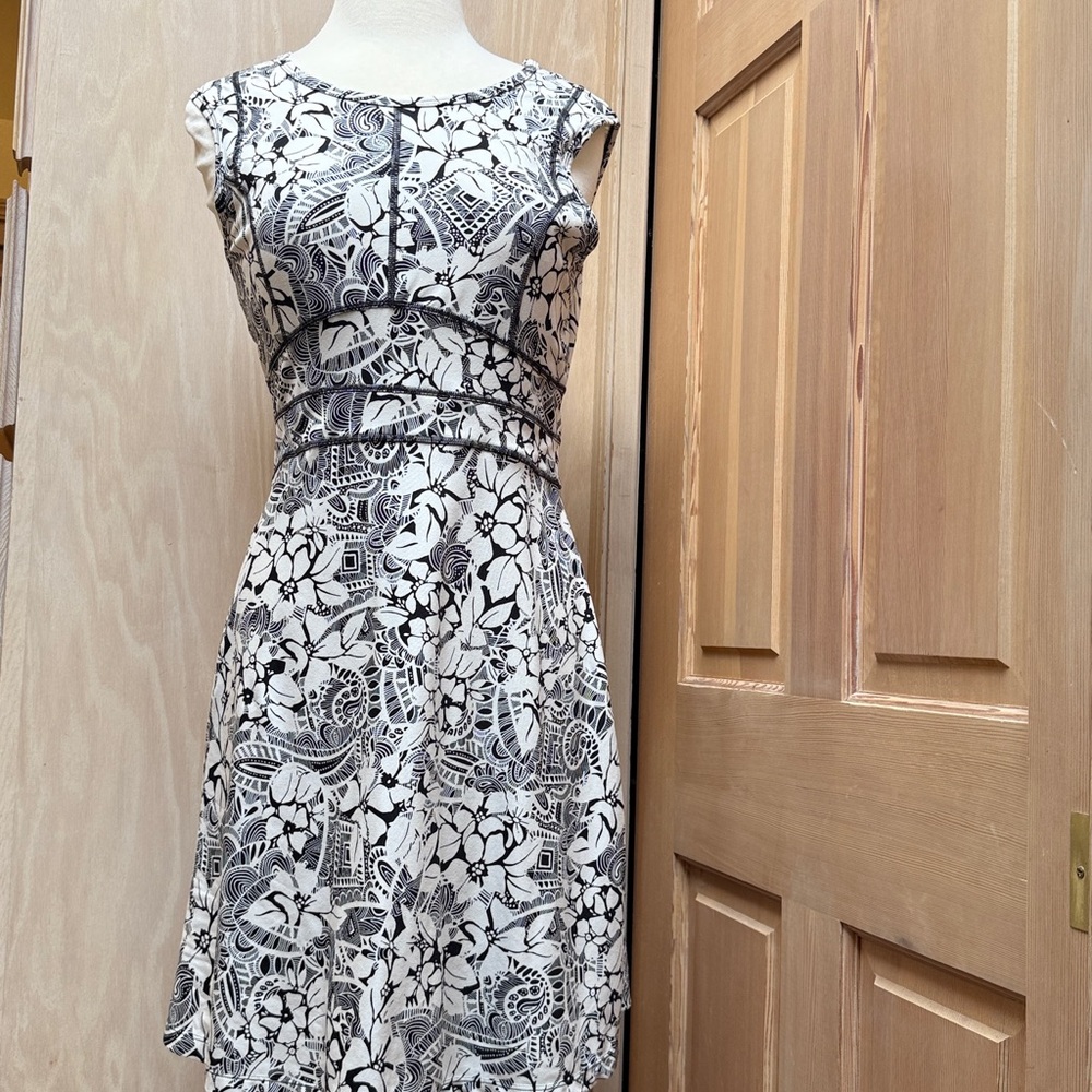 Title Nine Black and White Floral Mini Dress